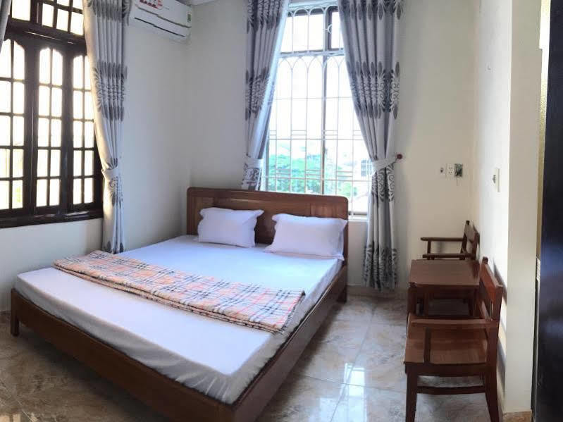 Rubis Hostel Hue Exterior photo