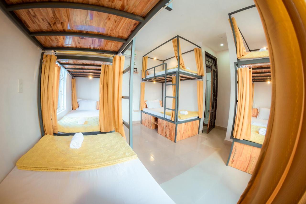 Rubis Hostel Hue Exterior photo